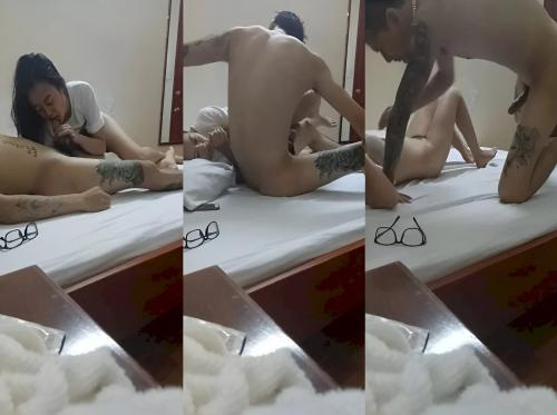 Berhasil menyelimuti adikku di sebuah motel